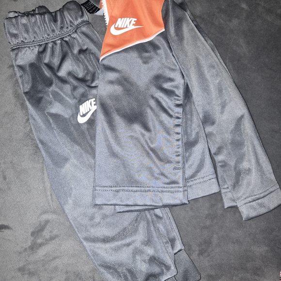 Nike Black and Orange Tracksuit - Picture 10 of 11